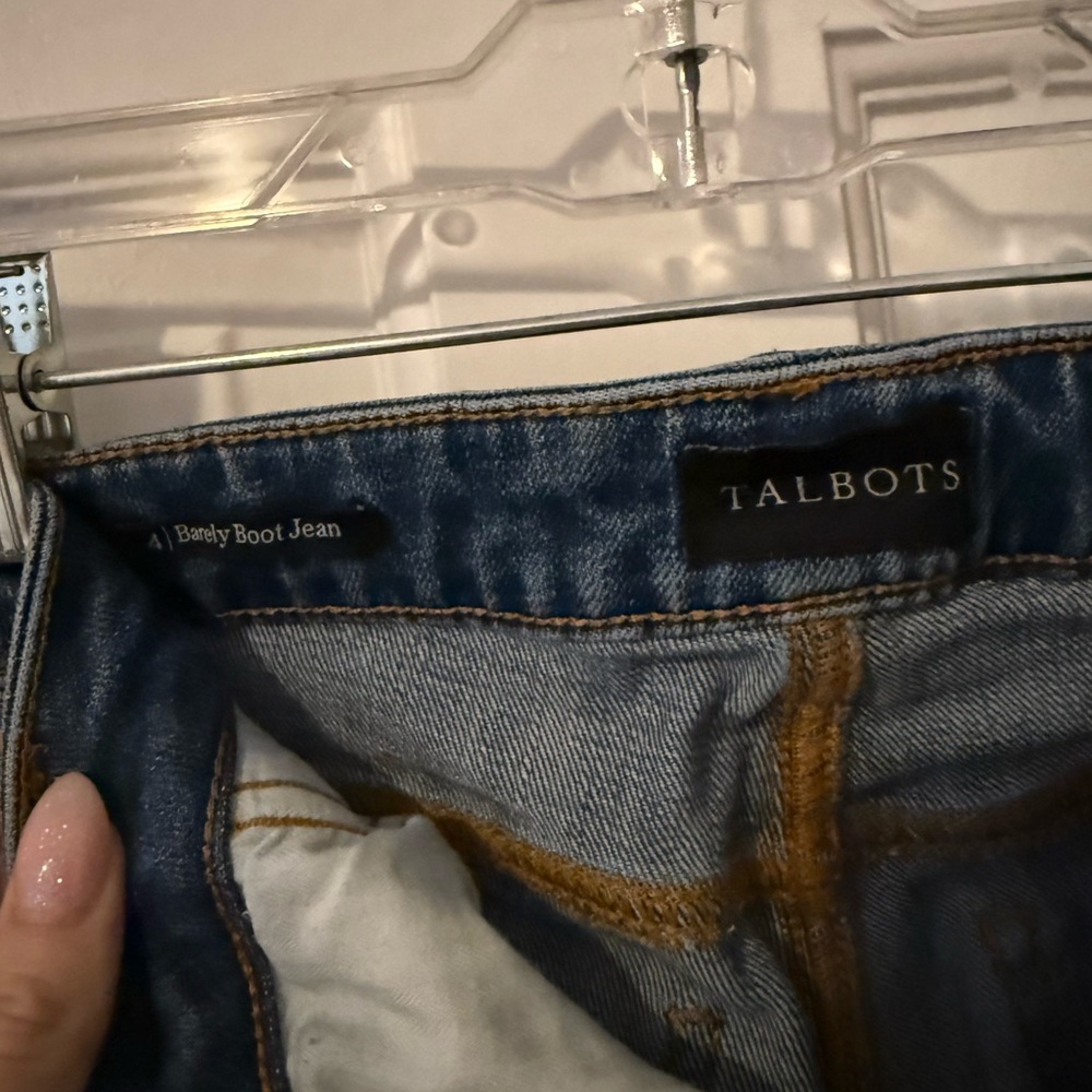 Talbots Women's boot cut Blue Jeans - Picture 3 of 4
